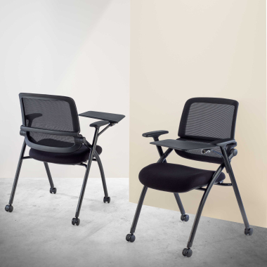chaise avec tablette noir avec une palette d ecriture roulettes maille accoudoirs mobiles 8