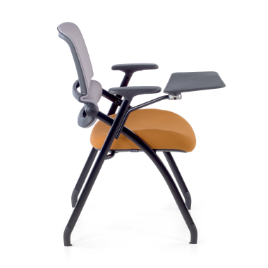 chaise avec tablette orange avec une palette d ecriture maille accoudoirs mobiles 7