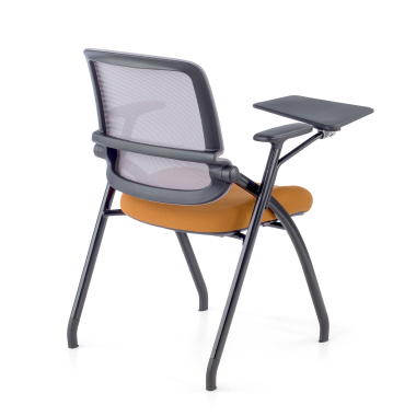 chaise avec tablette orange avec une palette d ecriture maille accoudoirs mobiles 8