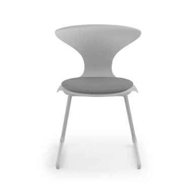 chaise avec tablette gris structure pietement luge plastique sans accoudoirs 3