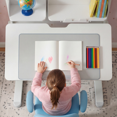 bureau pour jeunes avec passe cables blanc gris ergokid 5