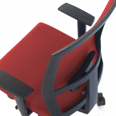 chaise ergonomique rouge structure noire maille accoudoirs reglables 1d soutien lombaire 5