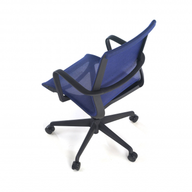 chaise de bureau bleu structure blanche maille accoudoirs fixes 6