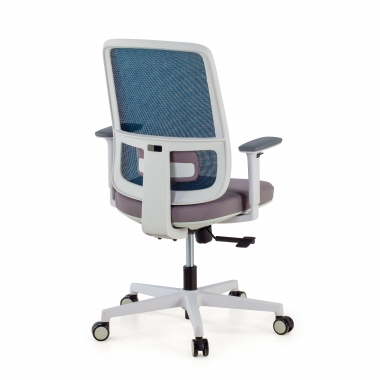 chaise de bureau blanc bleu structure blanche maille accoudoirs reglables 1d soutien lombaire 6