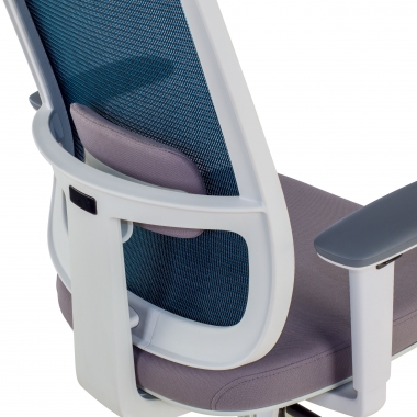 chaise de bureau blanc bleu structure blanche maille accoudoirs reglables 1d soutien lombaire 9