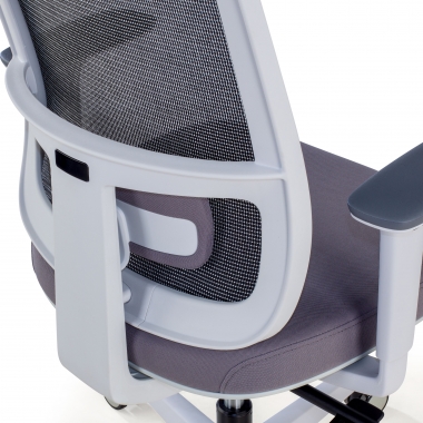 chaise de bureau blanc gris structure blanche maille accoudoirs reglables 1d soutien lombaire 9