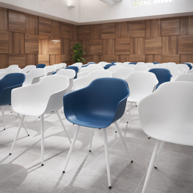 chaise de conference bleu 4 pattes plastique accoudoirs fixes 2